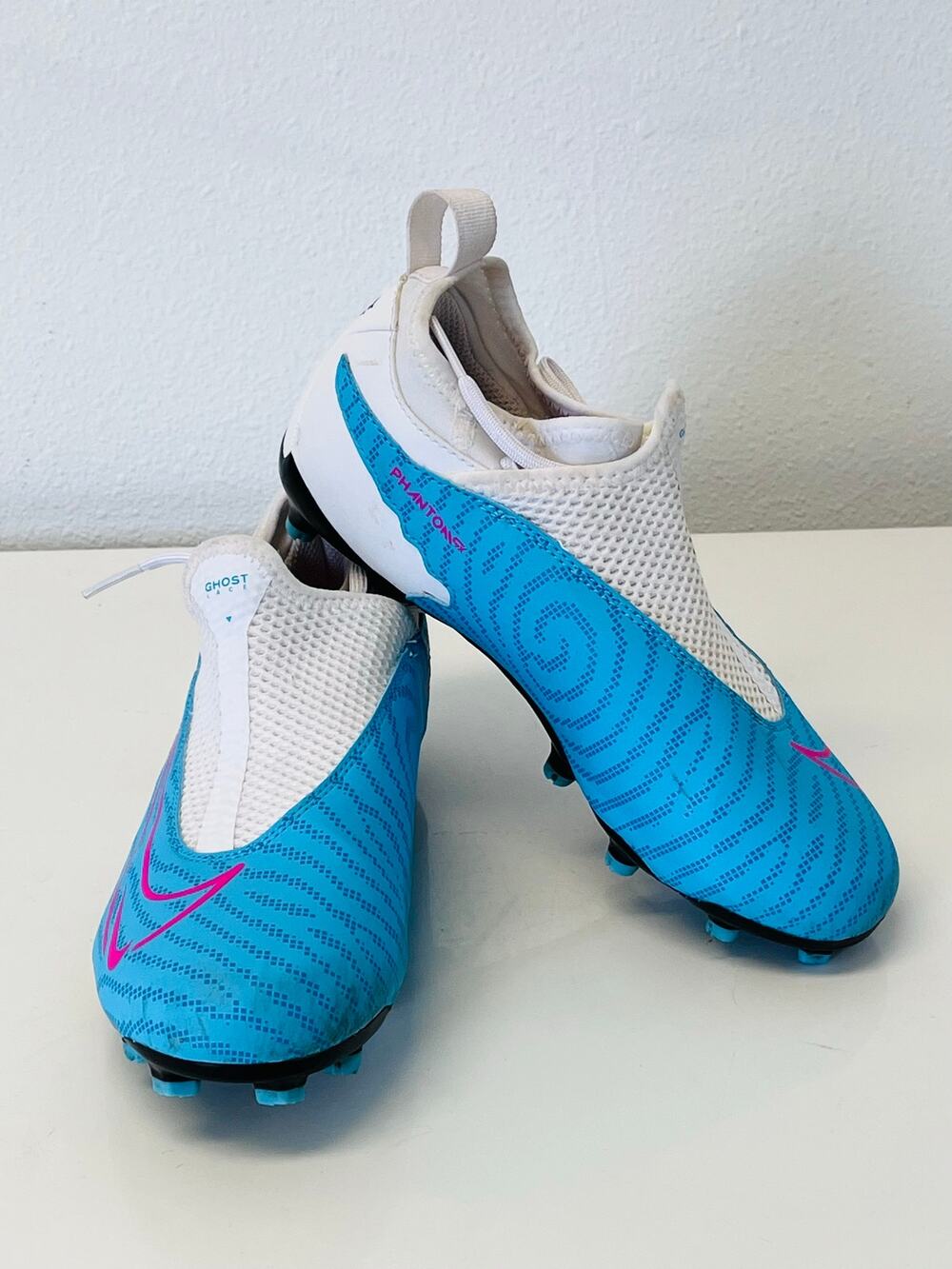 Nike Phantom GX Academy Soccer Cleats Size 2Y